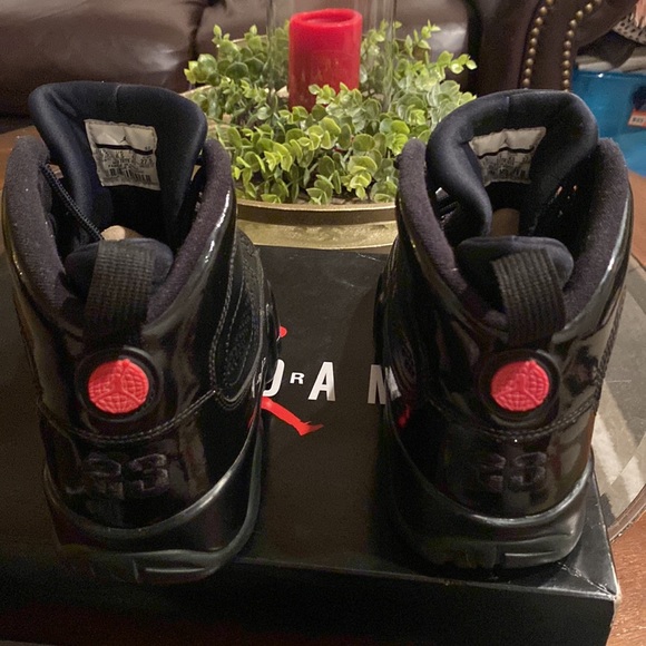 Jordan 9 Patent Bred Size 9.5 main image 5